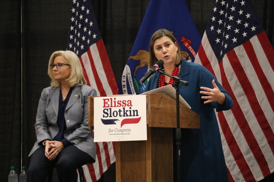 U.S. Representative Elissa Slotkin speaks to a crowd of community members at a political event held in the high
school gym alongside U.S. representative Liz Cheney. At the event, Slotkin primarily spoke about political polarization,
extremism on both sides of the aisle and her relationship with Cheney.